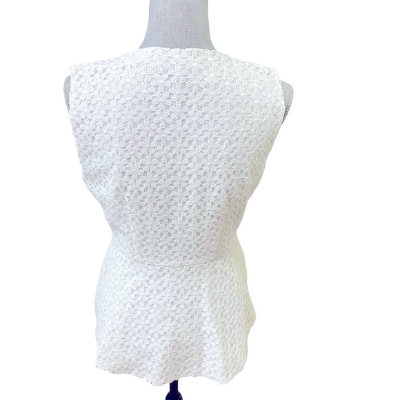 BCBGMAXAZRIA Floral Lace Zip-Front Peplum Top size S - Picture 5 of 13